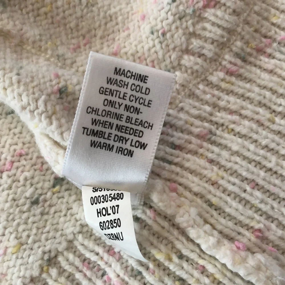 2007 Old Navy Hooded Sweater in Cream Size 18-24 months